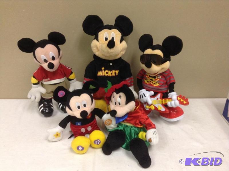 lot 114 image: Lot of Mickey Mouse and Minnie
