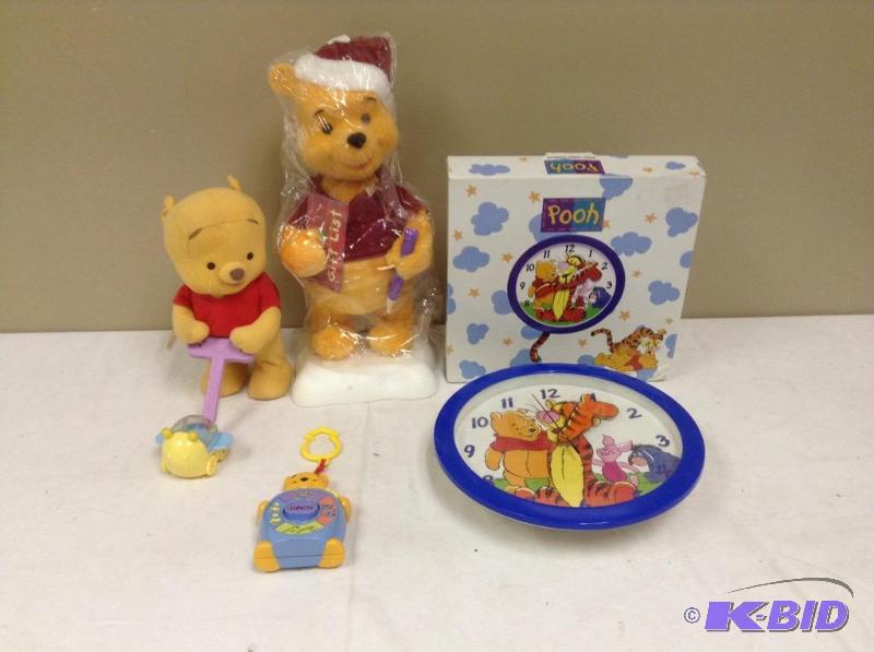 lot 116 image: Lot of Pooh toys and clock