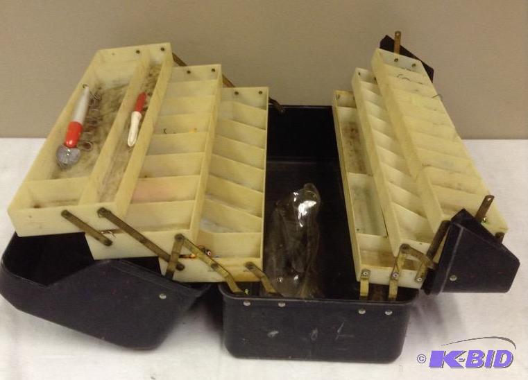 lot 125 image: Big Old Pal Tackle Box with Various Tackle