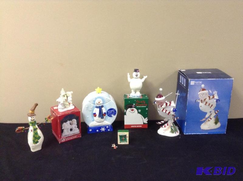 lot 154 image: Christmas Decor