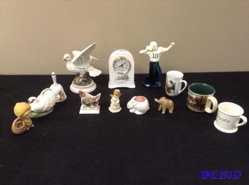 lot 158 image: Grouping of Home Decor