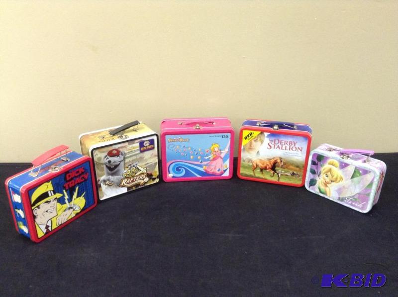 lot 17 image: Collection of Lunch Boxes