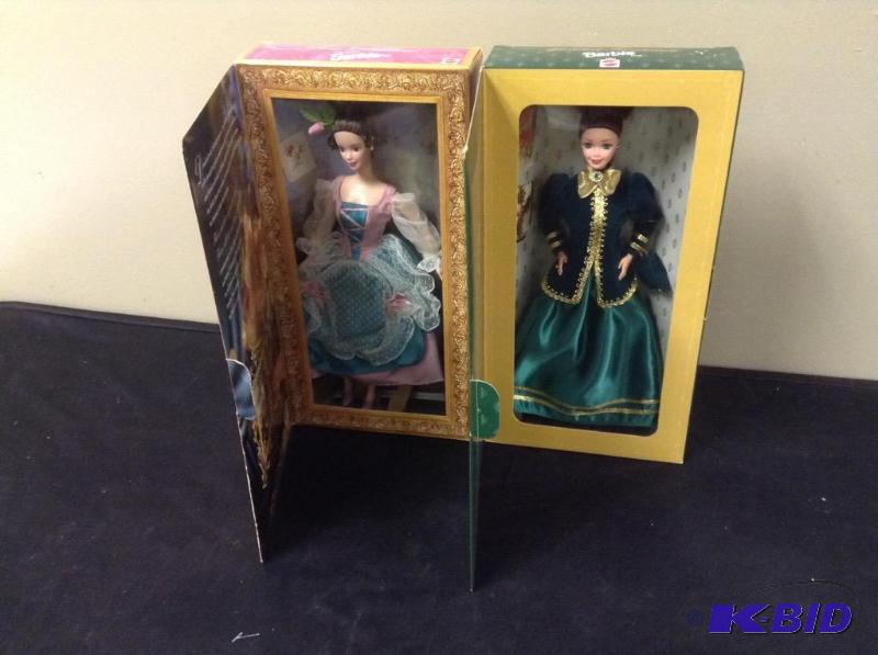 lot 25 image: Fair Valentine & Yuletide Romance Hallmark Barbies