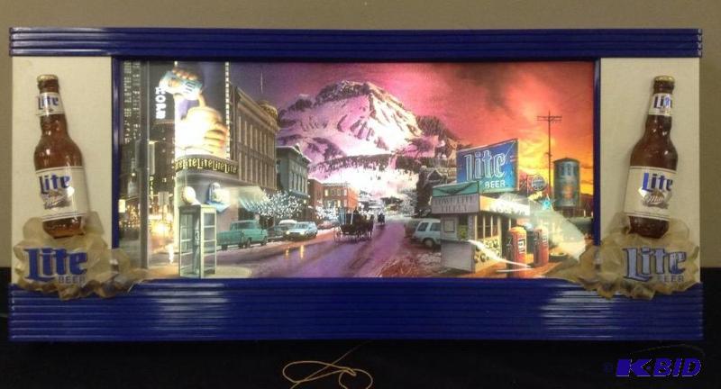 lot 3 image: Miller Lite Moving Picture Sign Light Up