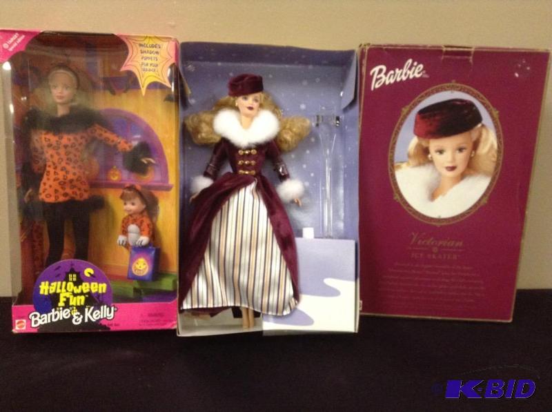 lot 37 image: Victorian Ice Skater & Halloween Fun Barbie