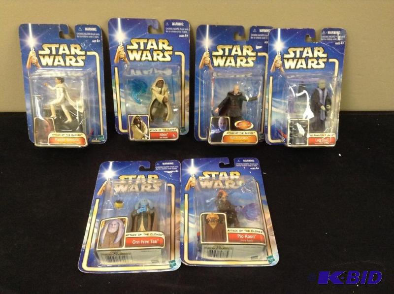 lot 55 image: Star Wars Attack of the Clones Figures