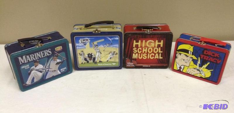 lot 7 image: 4 Collectible Lunchboxes #2
