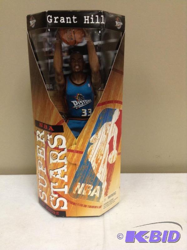 lot 9 image: NBA Super Star Grant Hill 13 Figurine