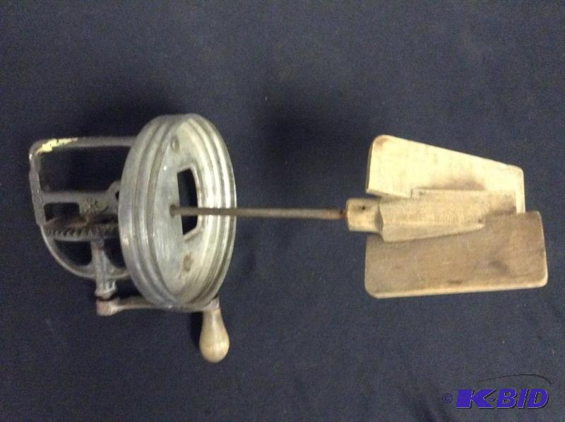 lot 29 image: Dazey No. 60B Butter Churn without Jar Wooden Paddles