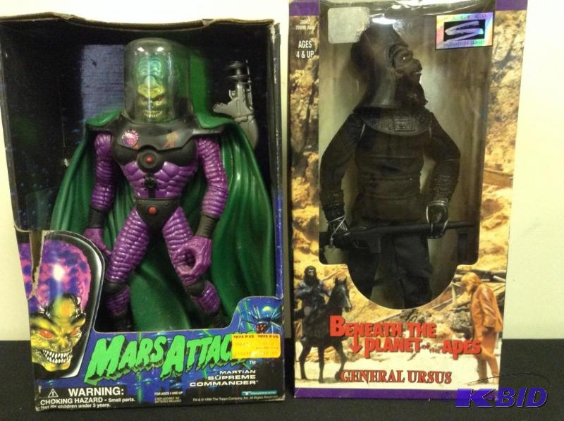 lot 30 image: Great Collectible Duo Action Figures - Beneath the Planet of the Apes and Mars Attacks
