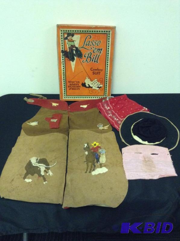 lot 33 image: Lasso em Bill Cowboy Suit - Mustang Size Medium