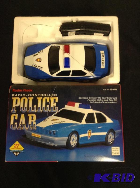 lot 4 image: Radio Shack Police Car Radio-Controlled