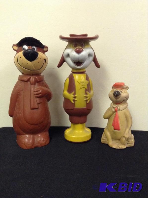 lot 44 image: Three Vintage Plastic Childrens Toys