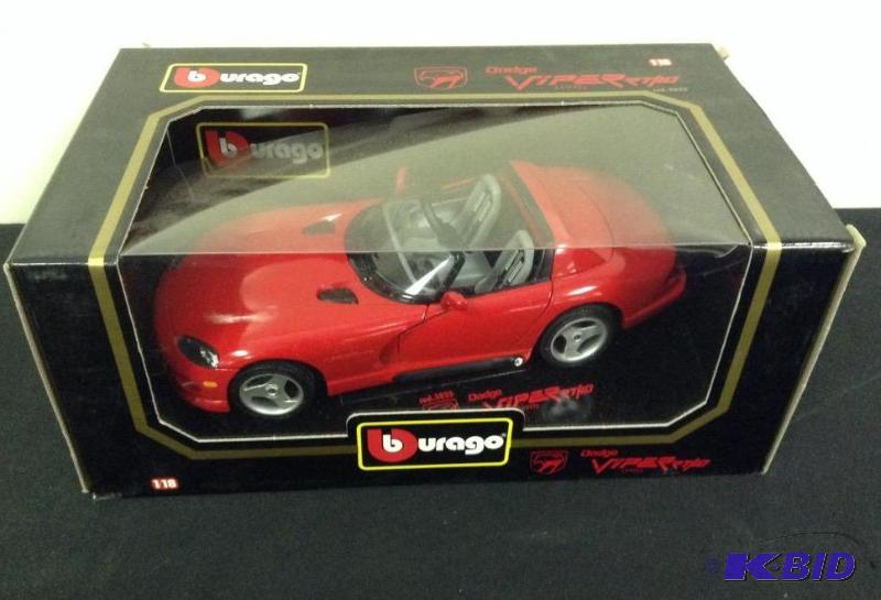lot 49 image: Bburago 1992 Dodge Viper RT10 118 Die Cast Car
