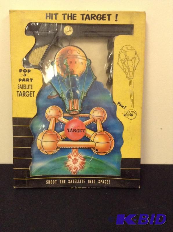 lot 70 image: Vintage Knickerbocker Pop A Part Satellite Target Toy