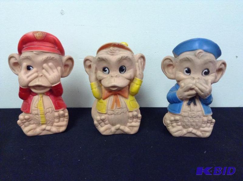 lot 73 image: Vintage Rubber 3 Evils Monkeys Squeaky Toys