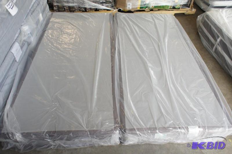 New Simmons set of (2) Twin XL Boxsprings - ...