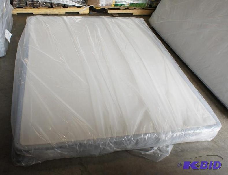 New Serta Queen Low Box Spring - MSRP&nbsp$...