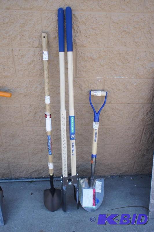 Garden tool set including post hole digger, s...