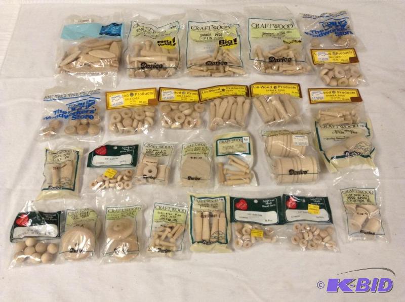 lot 120 image: Assorted Wooden Hobby & Craft Pieces