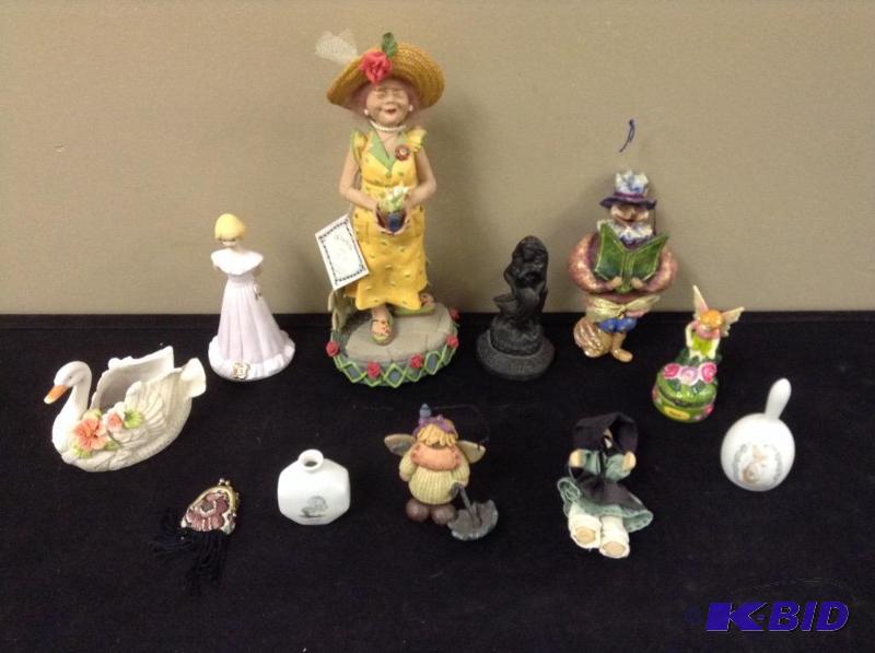 lot 129 image: Group of Miscellaneous Figures