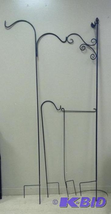 lot 159 image: Garden Hooks