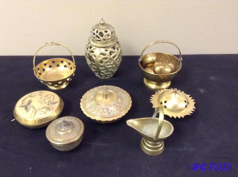lot 45 image: Grouping of Brass Baskets & Containers
