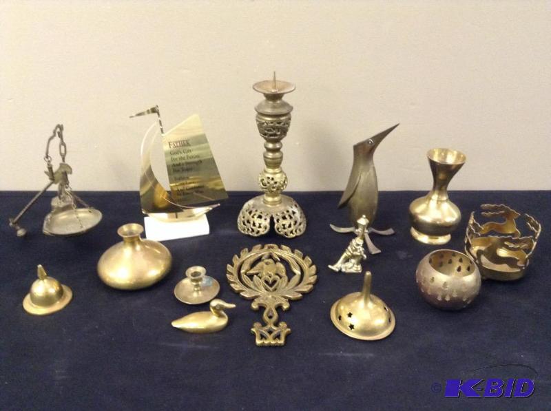 lot 47 image: Assortment of Brass Collectibles
