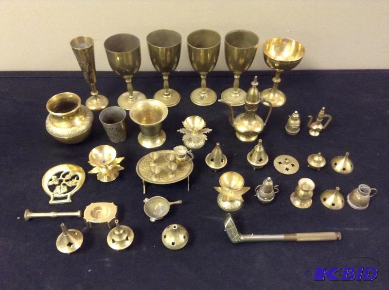 lot 53 image: Assortment of Brass Collectibles