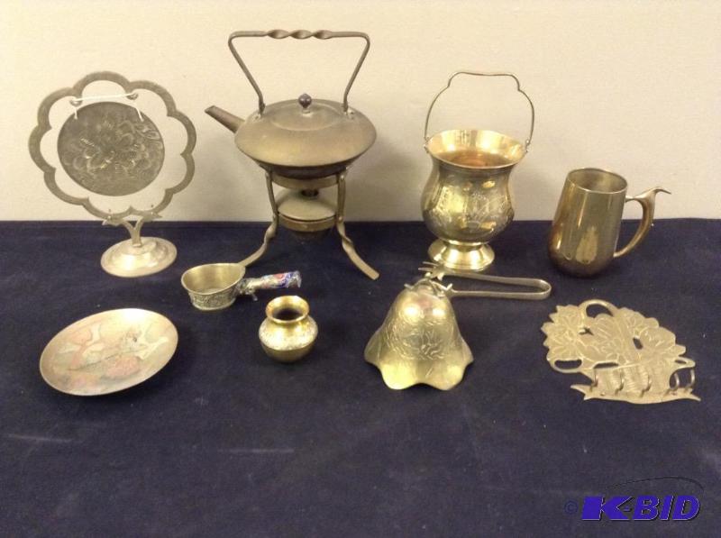 lot 54 image: Grouping of Brass Collectibles