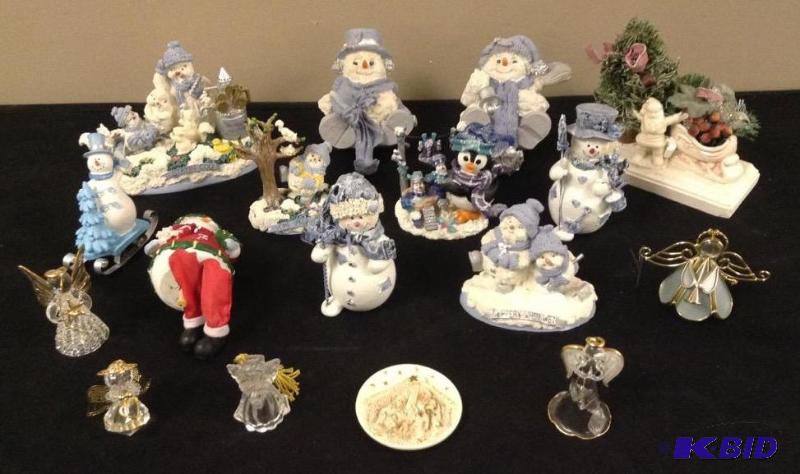 lot 62 image: Fine Mixed Holiday Figurines Lot