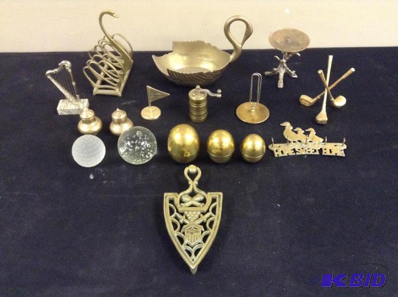 lot 79 image: Interesting Brass Lot