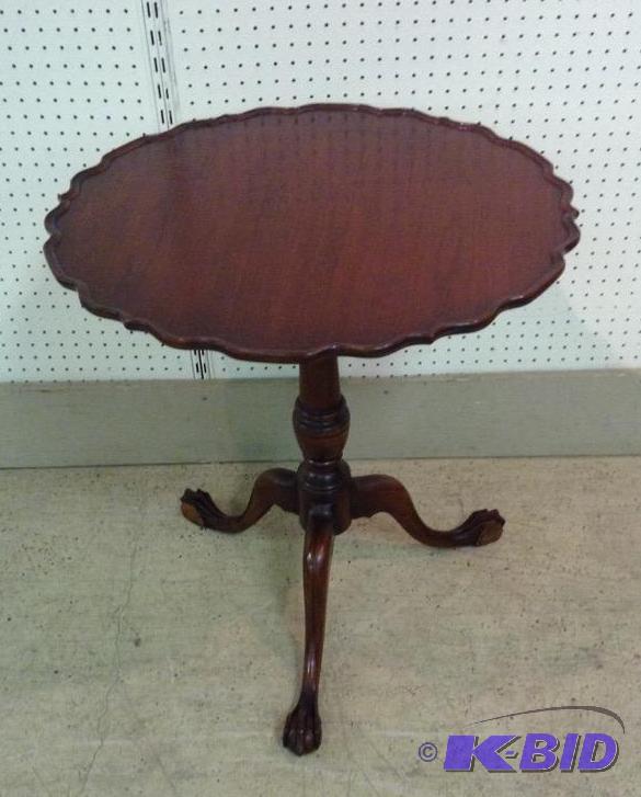 Vintage Pedistel Fern Table