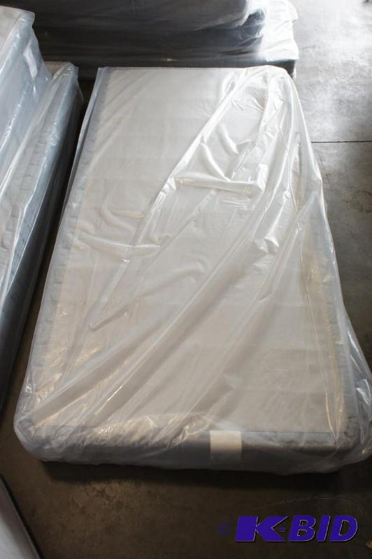 New Serta Twin Box Spring - MSRP $119.99 - P...