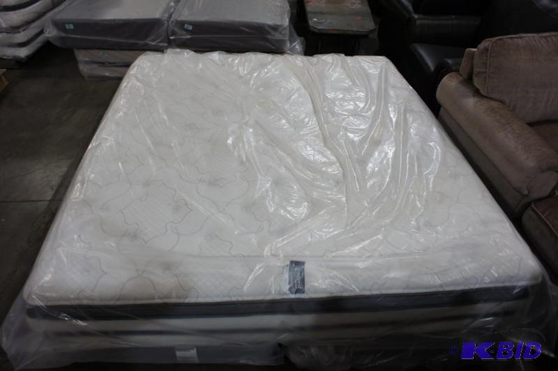 New Simmons Beauty Rest King Mattress Vanderb...