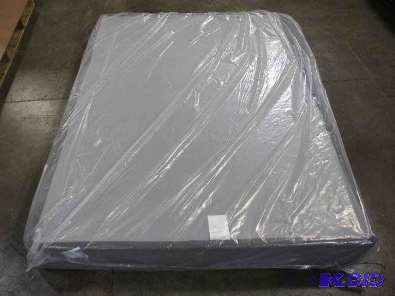New Simmons Beauty Rest Queen Box Spring - MS...