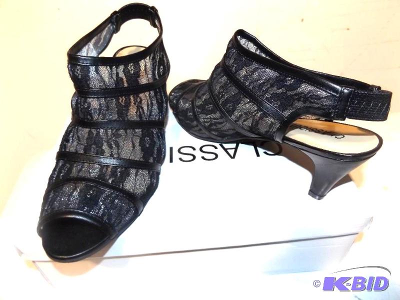 Classique black heels size 9