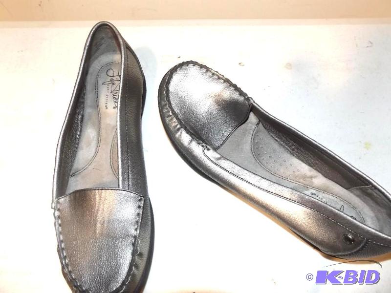 Life style silver loafer Size 8