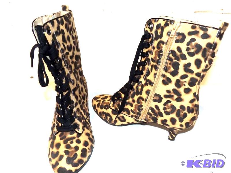 Ashro Leopard lace up boot size 9