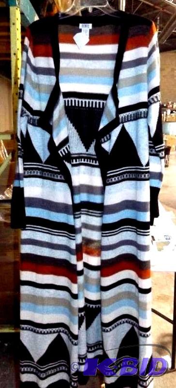 Monroe and main shrug Size XL