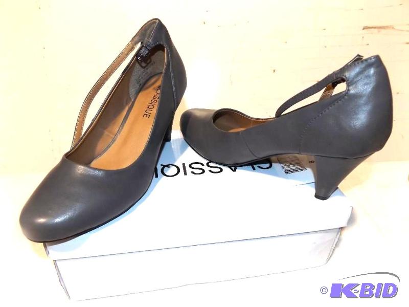 Classique grey heels size 9