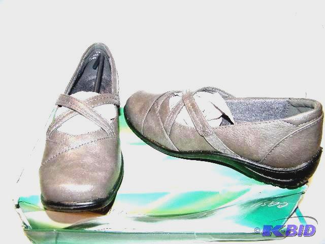 Easy street grey shoes size 6