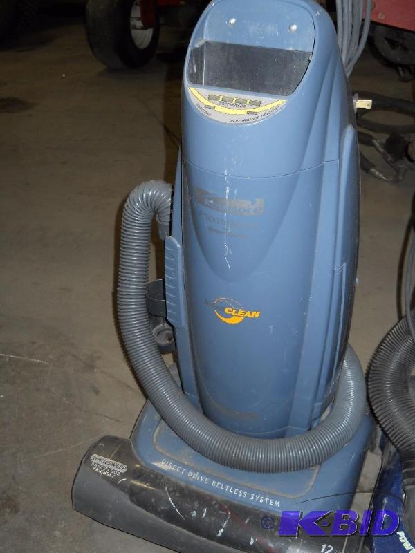 lot 14 image: Kenmore Commercial Vacuum