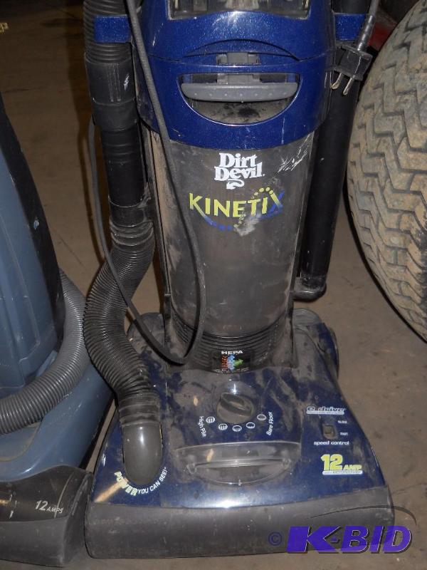 lot 15 image: Dirt Devil Kinetix Vacuum
