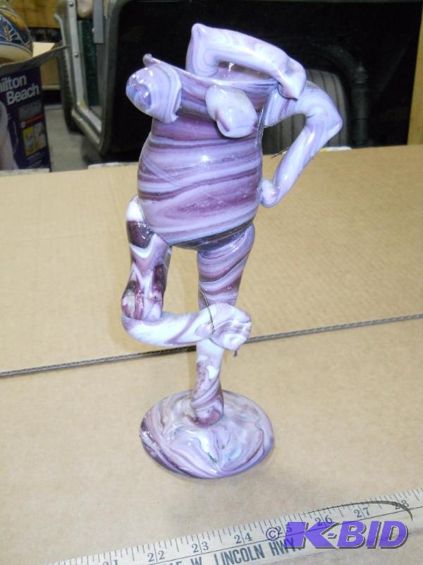 lot 39 image: Handmade Glass. Joker. Broken.