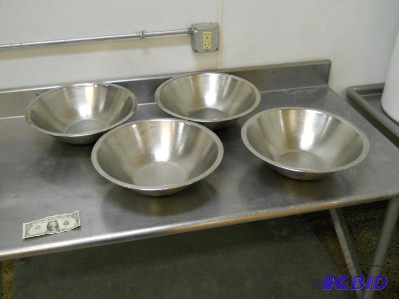 lot 51 image: 4 Stainless Steel Mixing Bowls