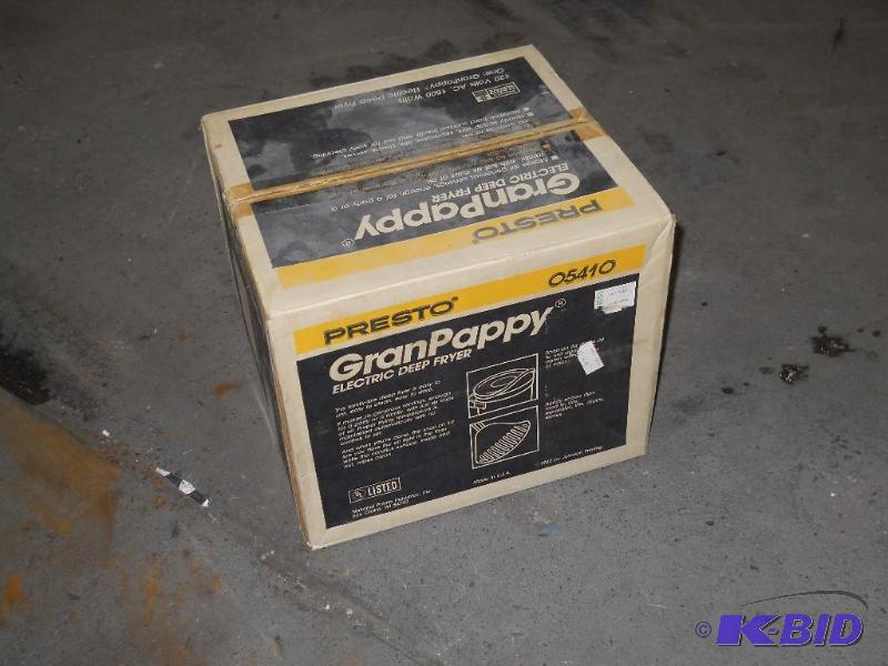 lot 59 image: Presto Granpappy Fry Daddy Electric Deep Fryer