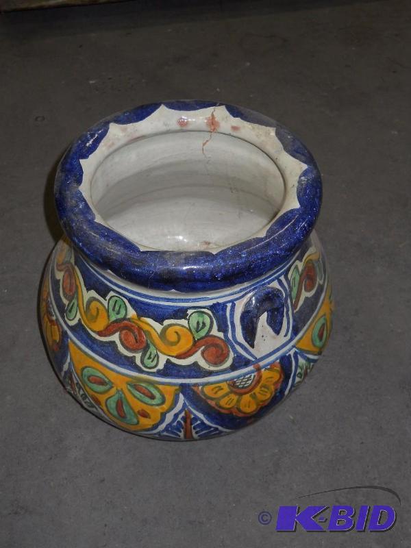 lot 60 image: Clay Plant Holder