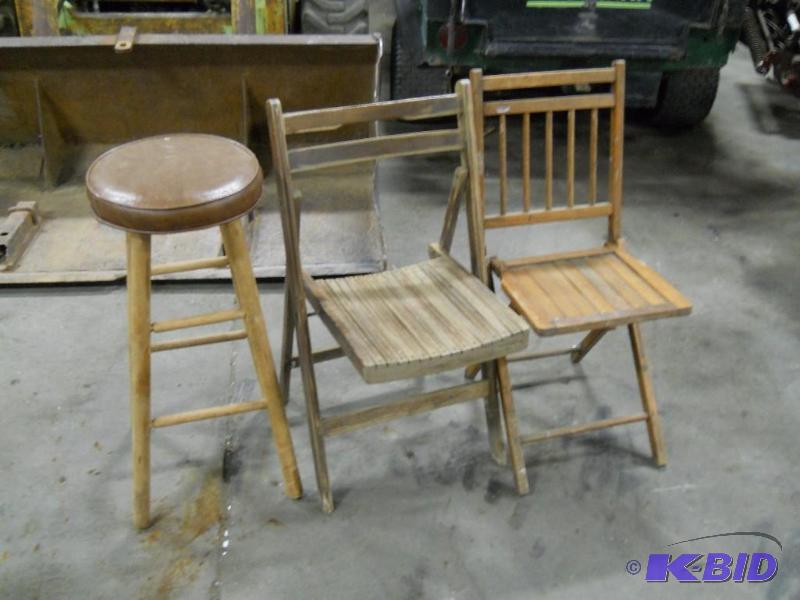 lot 78 image: 3 Wooden Chairs