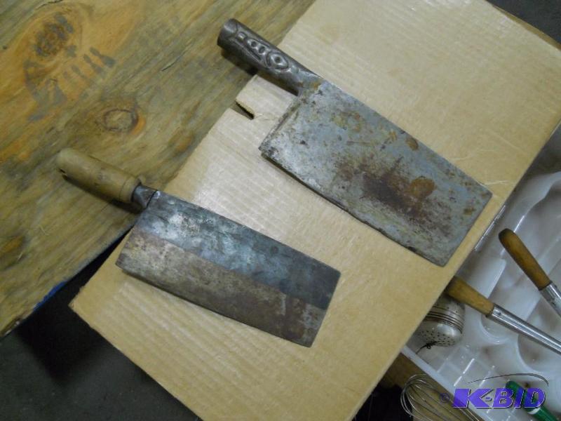 lot 79 image: 2 Foshan and Hoching Keelee Meat Cleavers  Knives